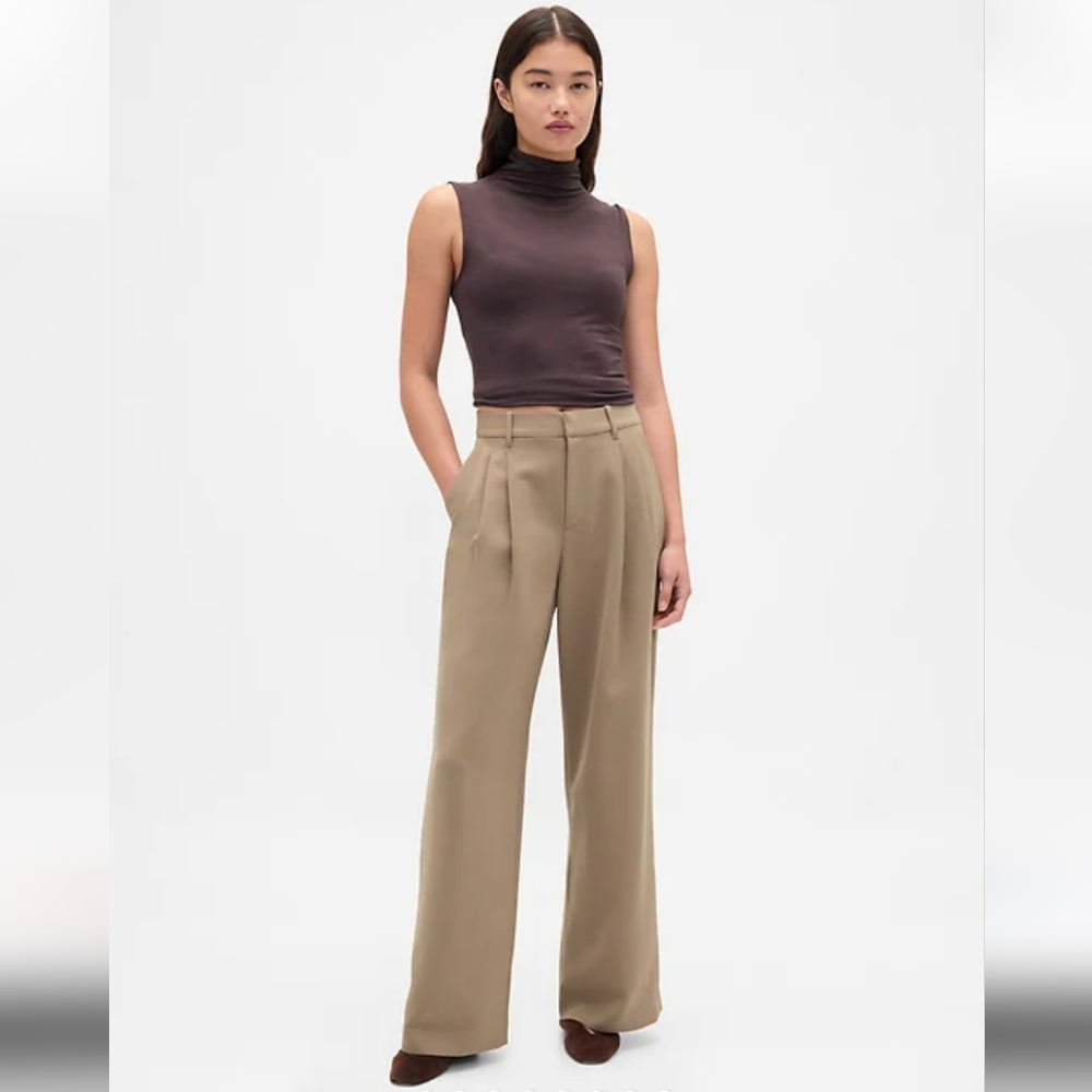 GAP New 365 High Rise Pleated Trousers Size 18P Petite 27" Inseam Wide Leg Khaki
